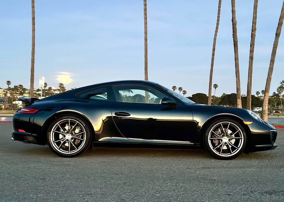 2017 Porsche 991 Carrera - Image 16 of 17