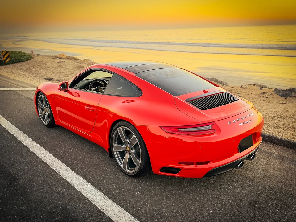 2017 Porsche 991 Carrera - Image 27 of 31