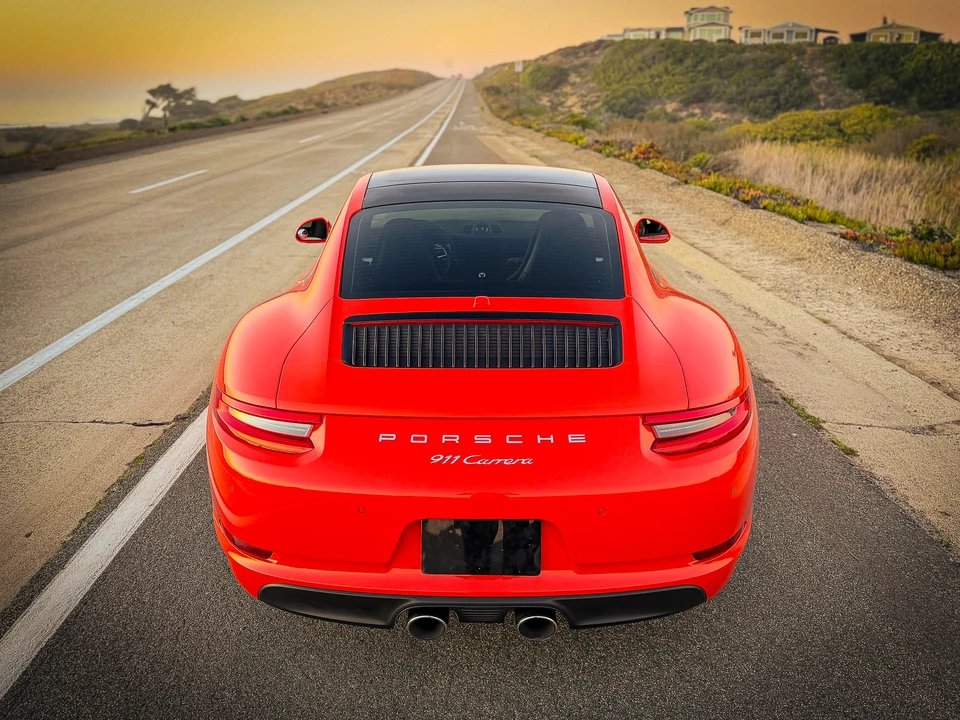 2017 Porsche 991 Carrera - Image 28 of 31