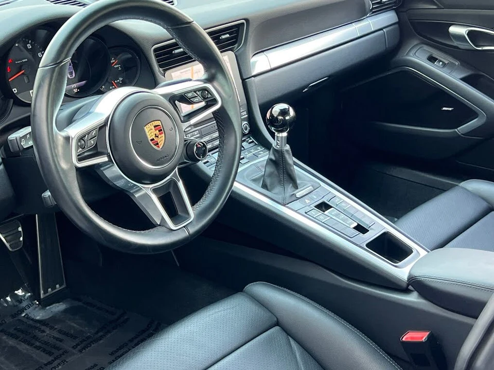 2017 Porsche 991 Carrera - Image 2 of 31