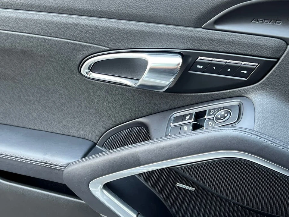 2017 Porsche 991 Carrera - Image 28 of 31