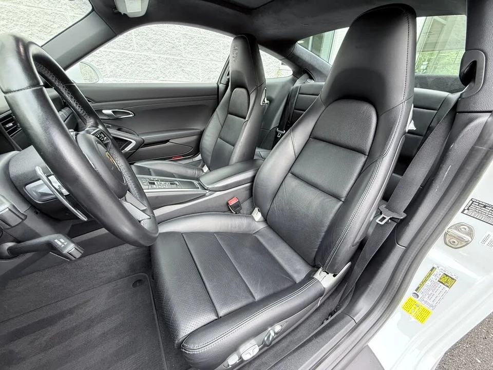 2017 Porsche 991 Carrera - Image 27 of 31