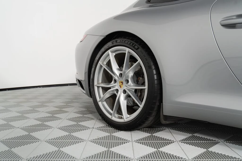2017 Porsche 991 Carrera - Image 26 of 31