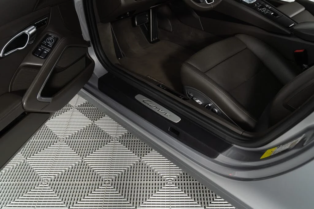 2017 Porsche 991 Carrera - Image 29 of 31