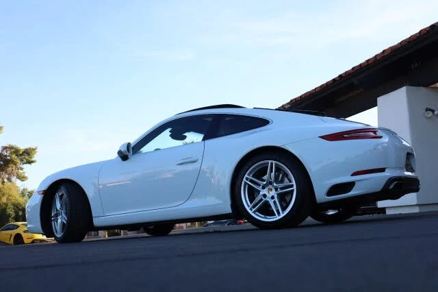 2017 Porsche 991 Carrera - Image 17 of 31