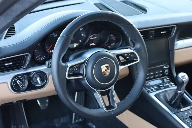 2017 Porsche 991 Carrera - Image 24 of 31