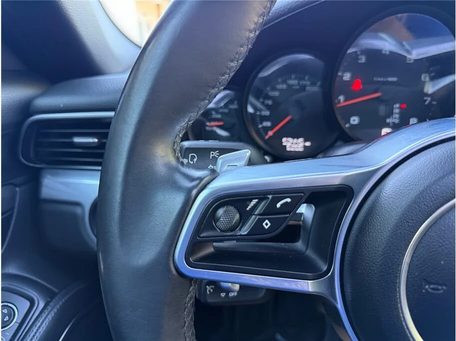 2017 Porsche 991 Carrera - Image 27 of 31