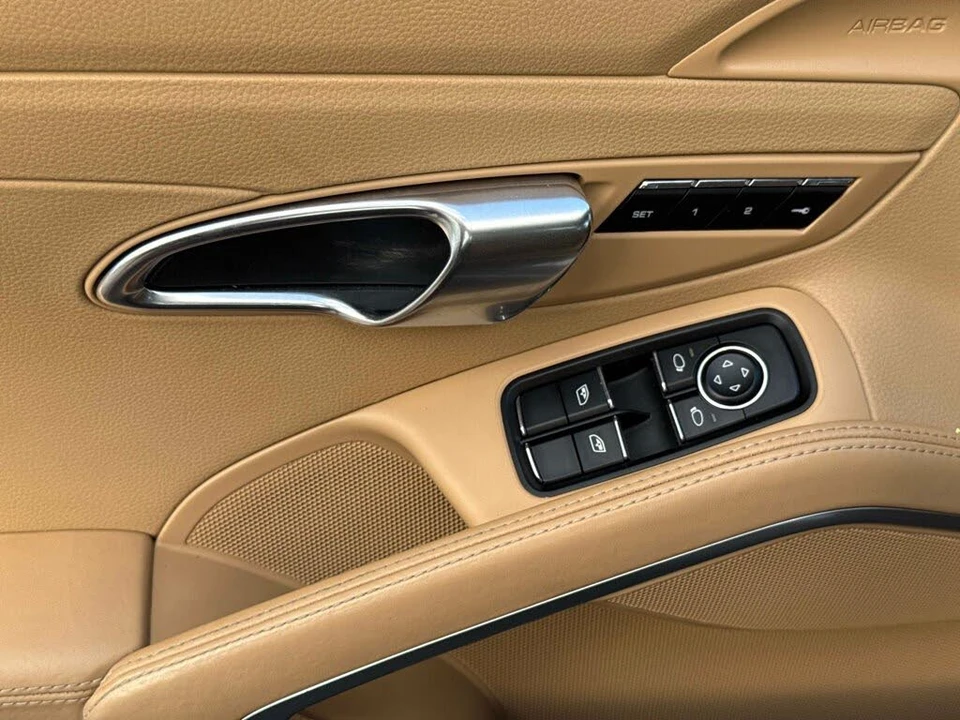 2017 Porsche 991 Carrera - Image 30 of 31