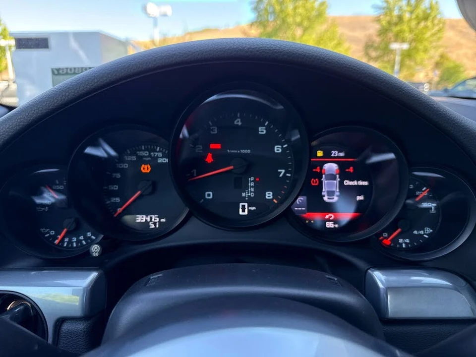 2017 Porsche 991 Carrera - Image 24 of 29