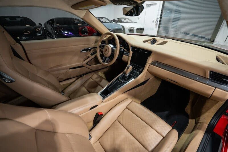2017 Porsche 991 Carrera - Image 28 of 31