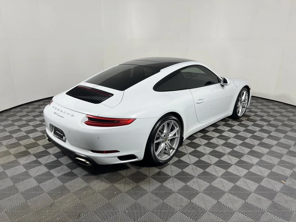 2017 Porsche 991 Carrera - Image 7 of 25