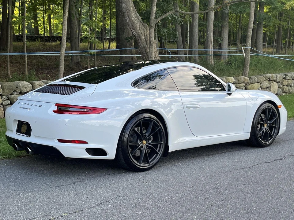 2017 Porsche 991 Carrera - Image 27 of 31