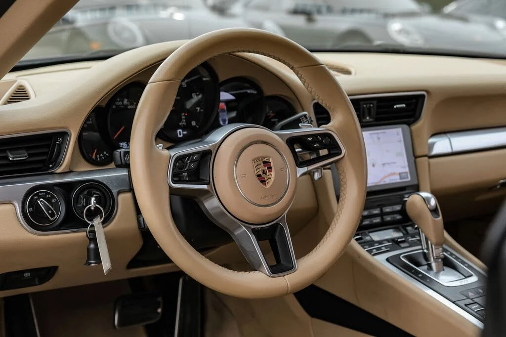 2017 Porsche 991 Carrera - Image 8 of 31