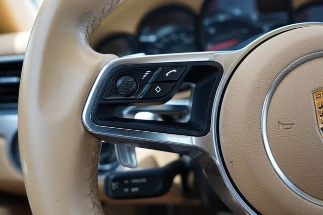 2017 Porsche 991 Carrera - Image 24 of 31