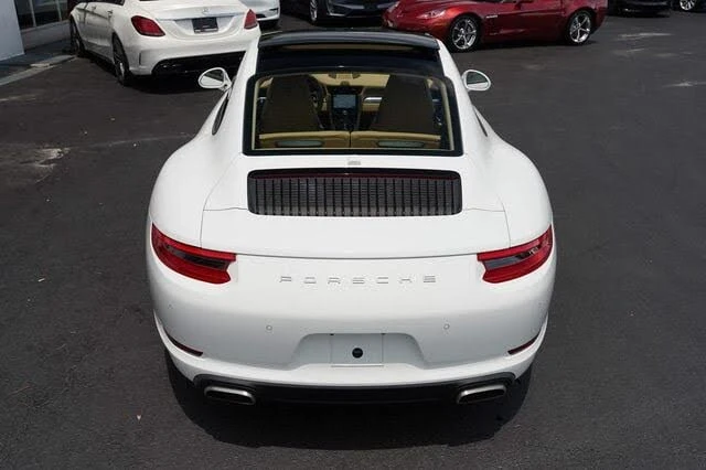 2017 Porsche 991 Carrera - Image 13 of 31