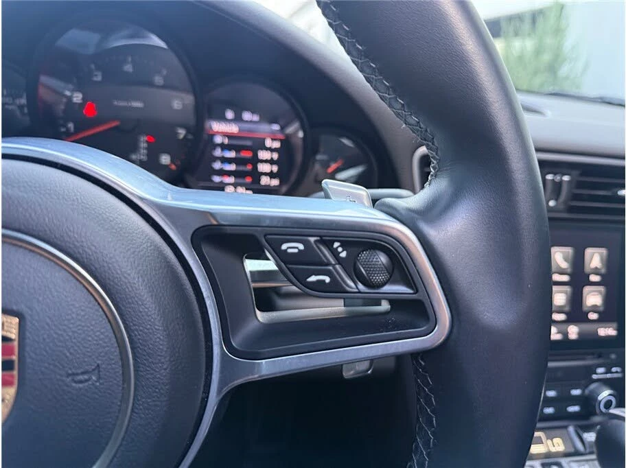 2017 Porsche 991 Carrera - Image 25 of 31