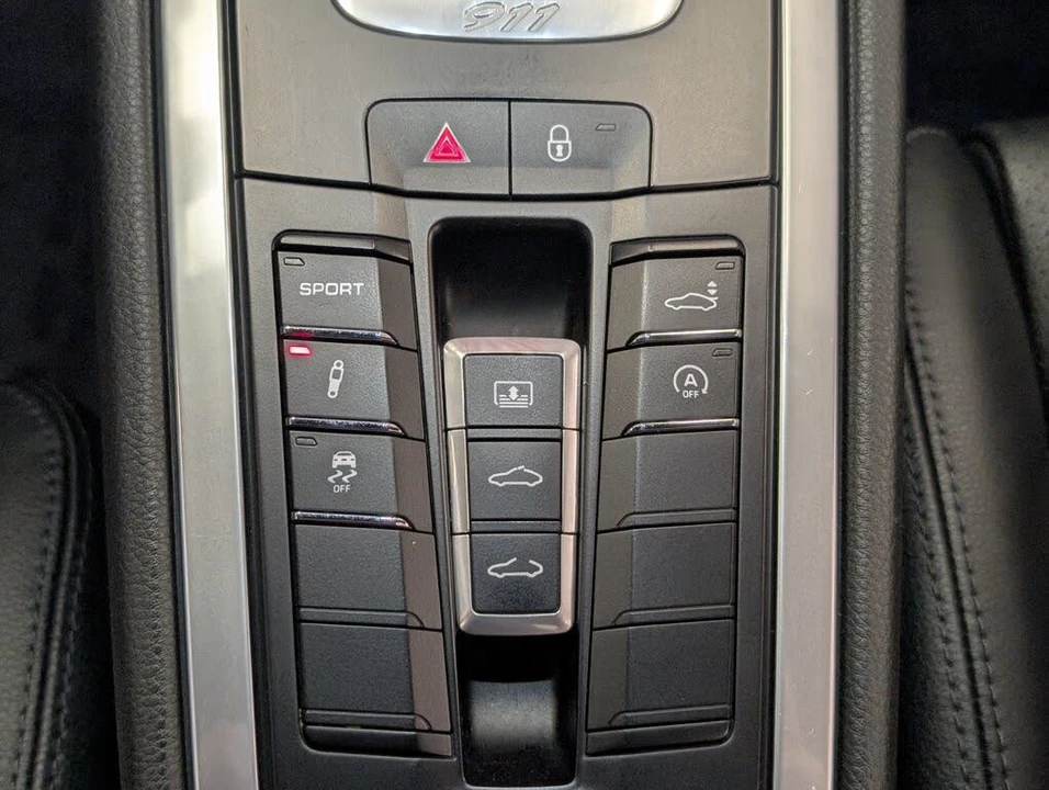 2017 Porsche 991 Carrera - Image 24 of 31