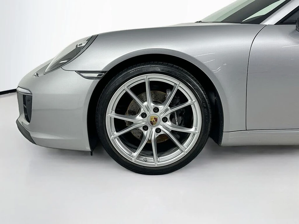 2017 Porsche 991 Carrera - Image 16 of 17