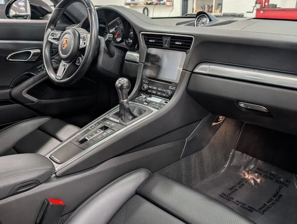 2017 Porsche 991 Carrera - Image 28 of 31