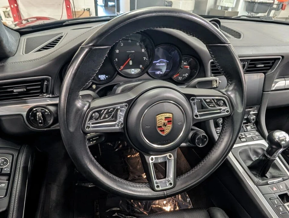 2017 Porsche 991 Carrera - Image 30 of 31