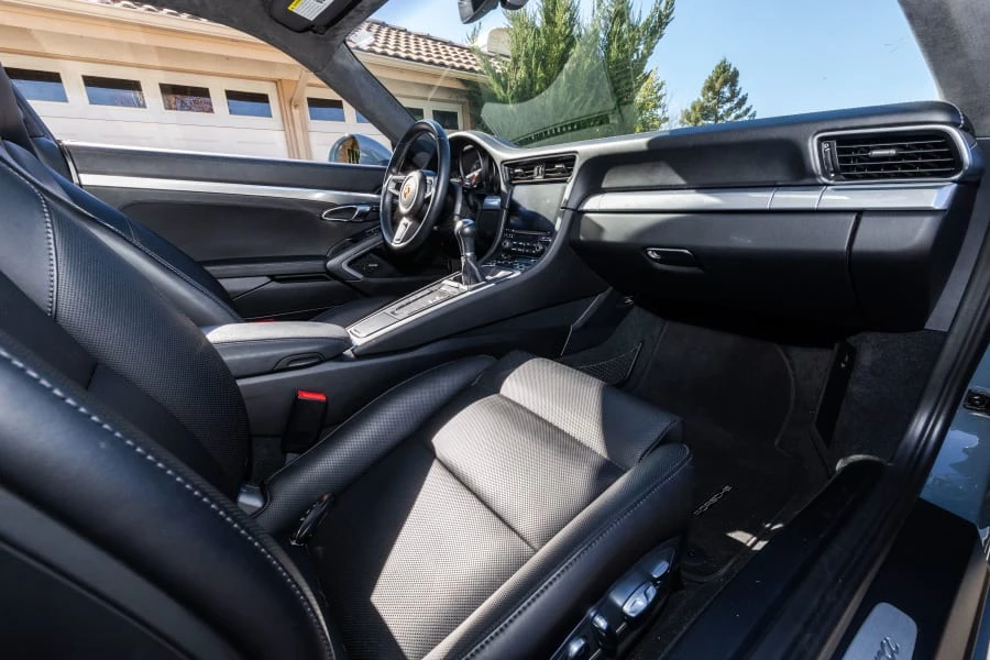2017 Porsche 991 Carrera - Image 24 of 31