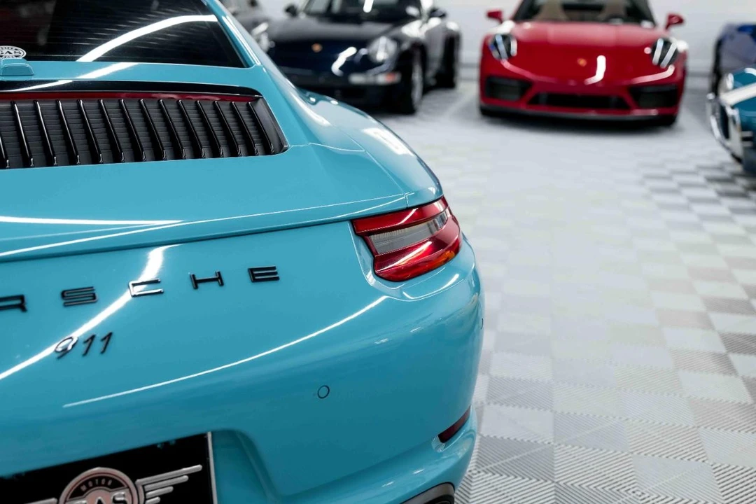 2017 Porsche 991 Carrera - Image 24 of 31