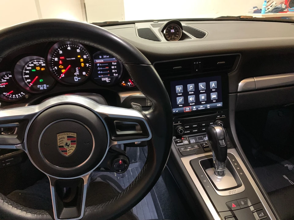 2017 Porsche 991 Carrera - Image 7 of 11