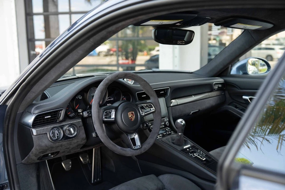2017 Porsche 991 Carrera GTS - Image 4 of 31