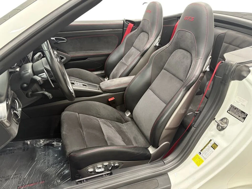 2017 Porsche 991 Carrera GTS - Image 15 of 31