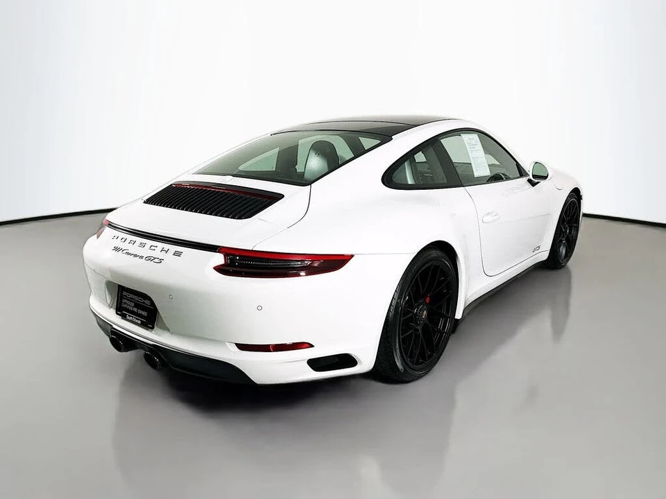 2017 Porsche 991 Carrera GTS - Image 9 of 31
