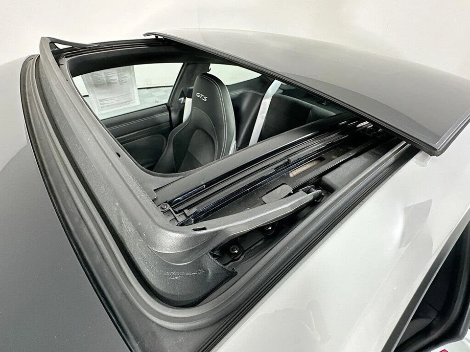 2017 Porsche 991 Carrera GTS - Image 14 of 31