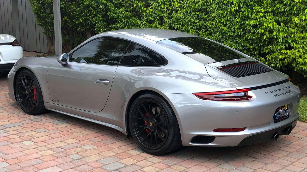 2017 Porsche 991 Carrera GTS - Image 29 of 31