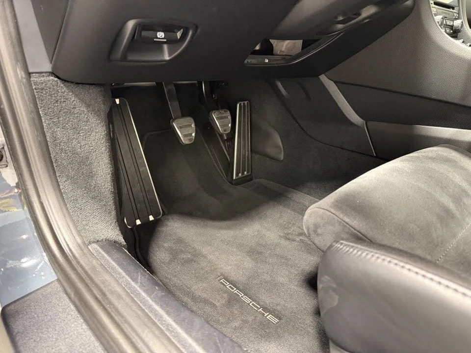 2017 Porsche 991 Carrera GTS - Image 23 of 31