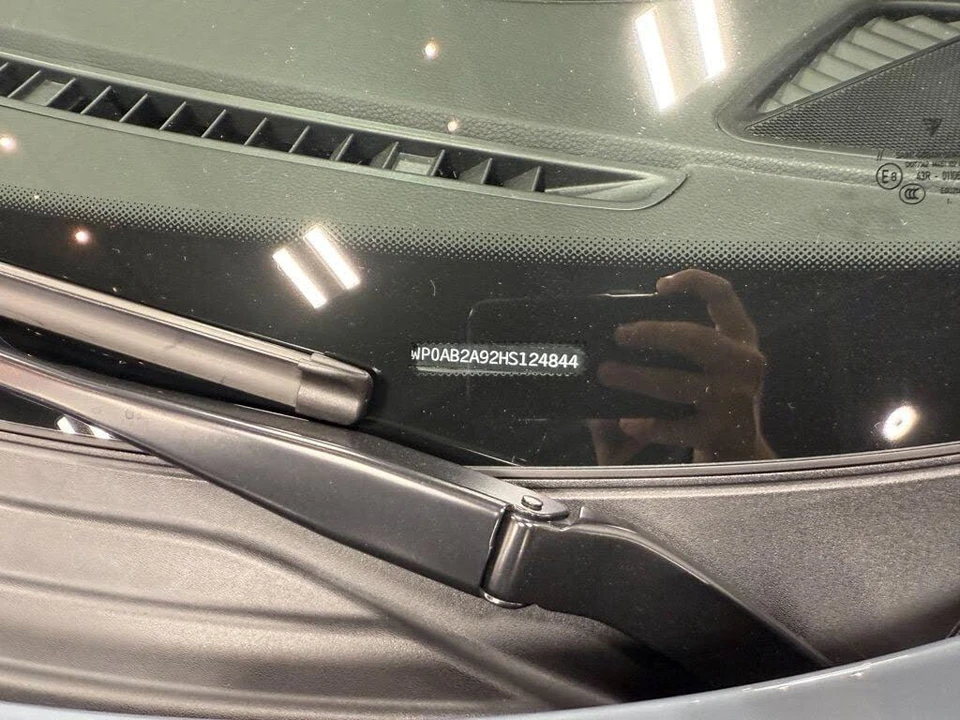 2017 Porsche 991 Carrera GTS - Image 9 of 31
