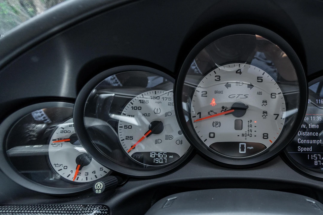 2017 Porsche 991 Carrera - Image 25 of 31