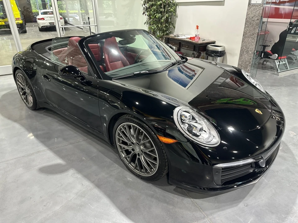 2017 Porsche - Image 10 of 31