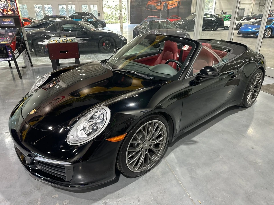 2017 Porsche - Image 9 of 31