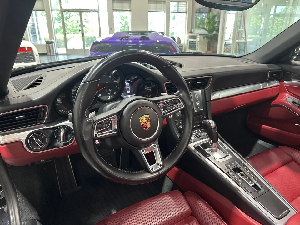 2017 Porsche - Image 3 of 31
