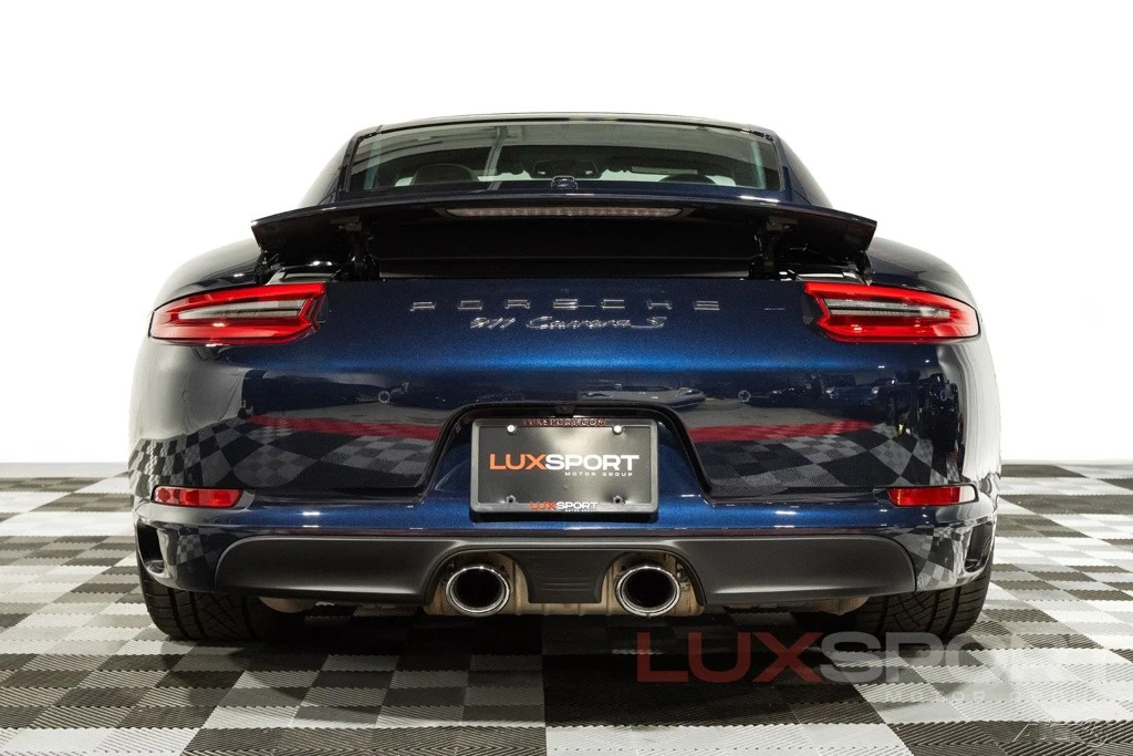 2017 Porsche - Image 16 of 24