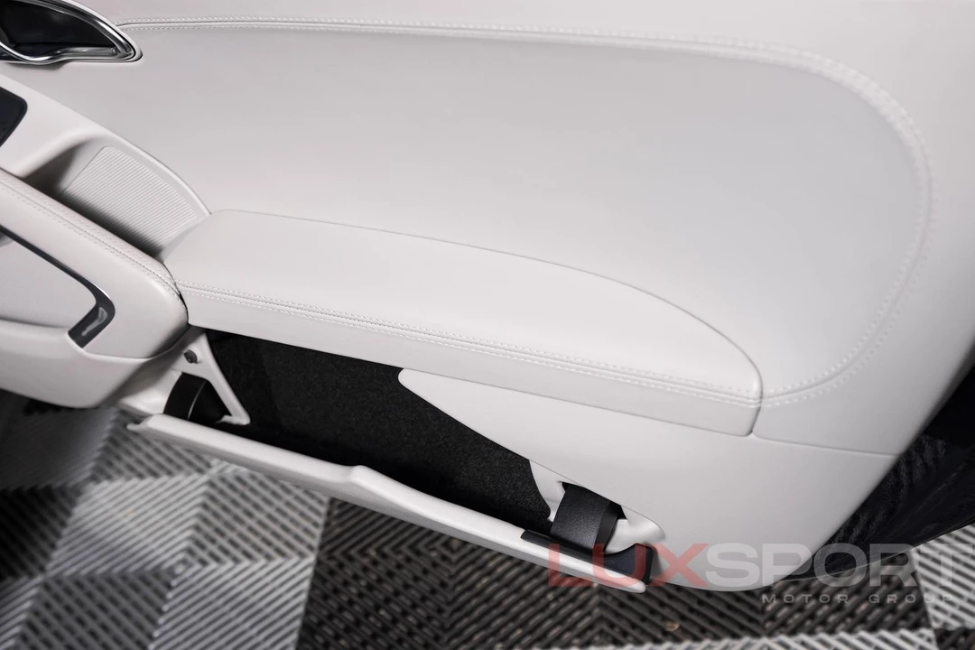 2017 Porsche - Image 22 of 31