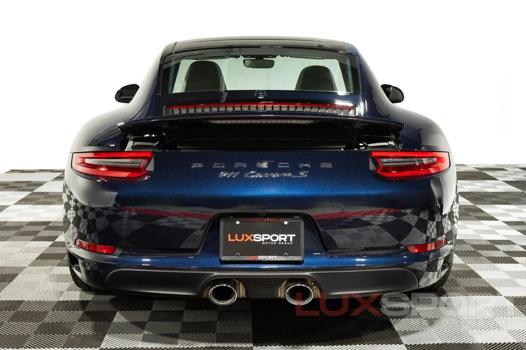 2017 Porsche - Image 4 of 31