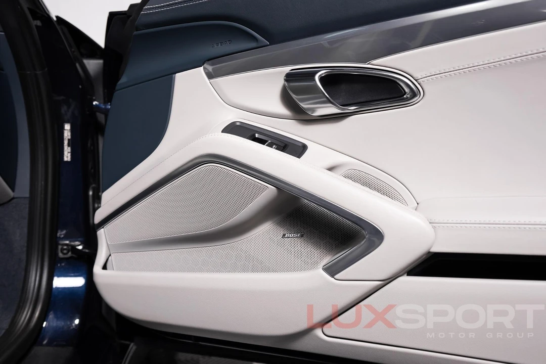 2017 Porsche - Image 19 of 31