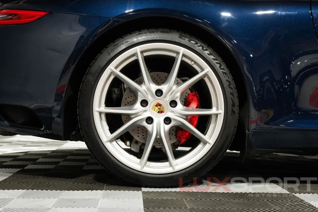 2017 Porsche - Image 9 of 24