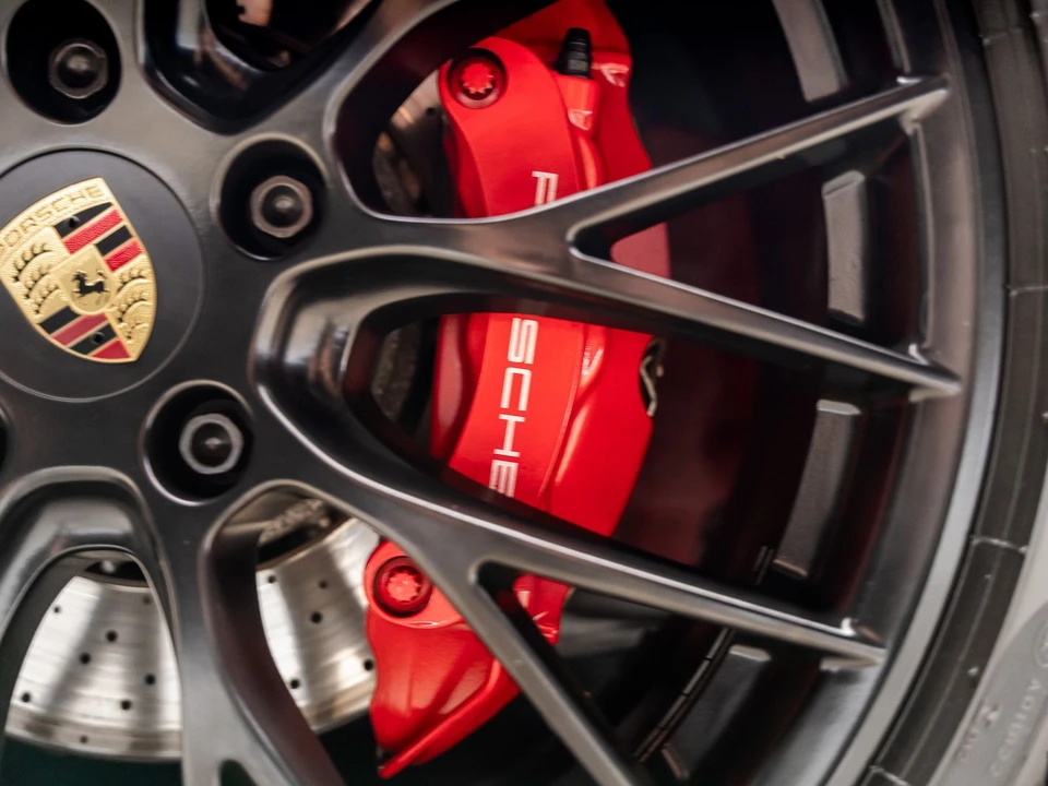2017 Porsche - Image 26 of 31