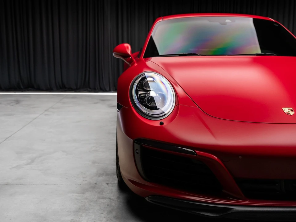 2017 Porsche - Image 18 of 31