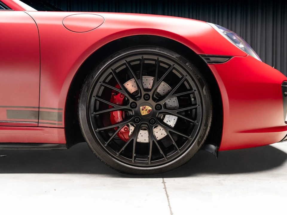 2017 Porsche - Image 29 of 31
