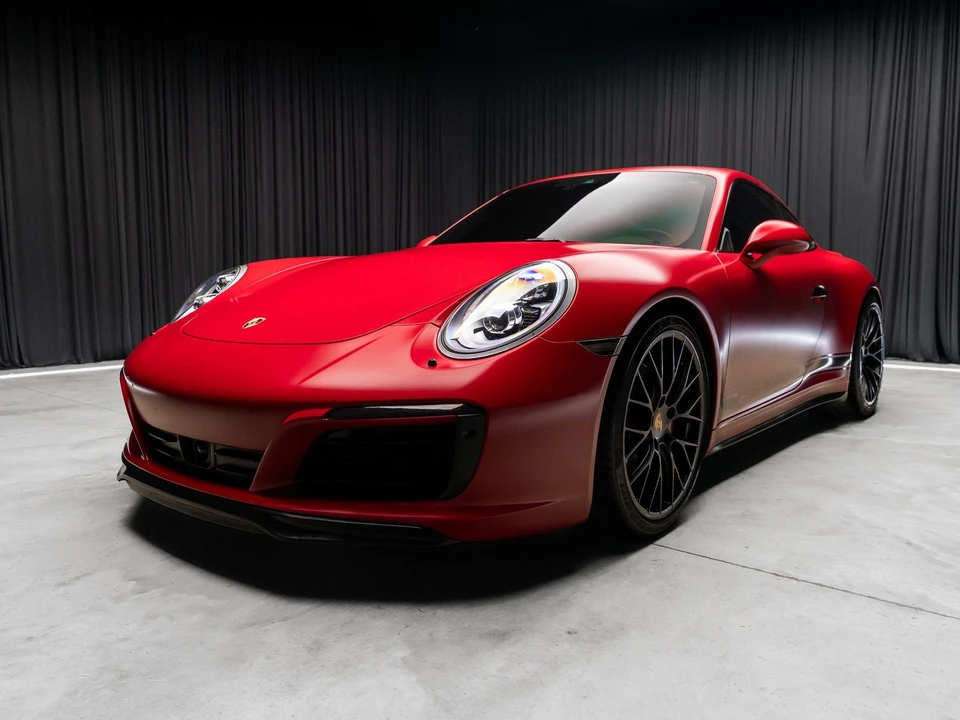 2017 Porsche - Image 24 of 31