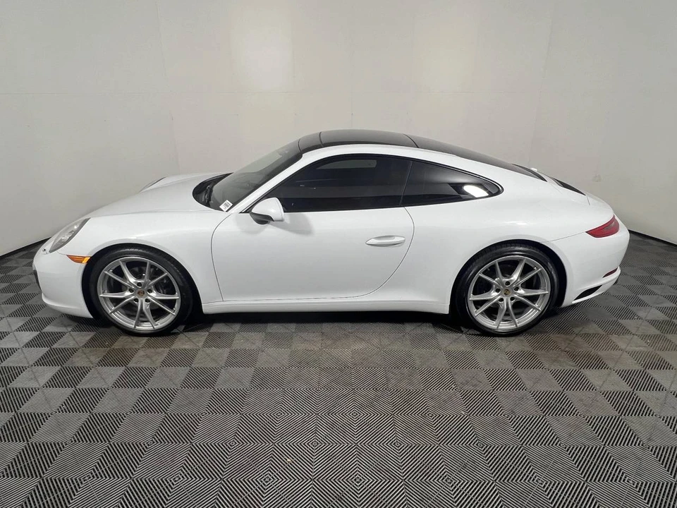 2017 Porsche 991 Carrera - Image 2 of 5