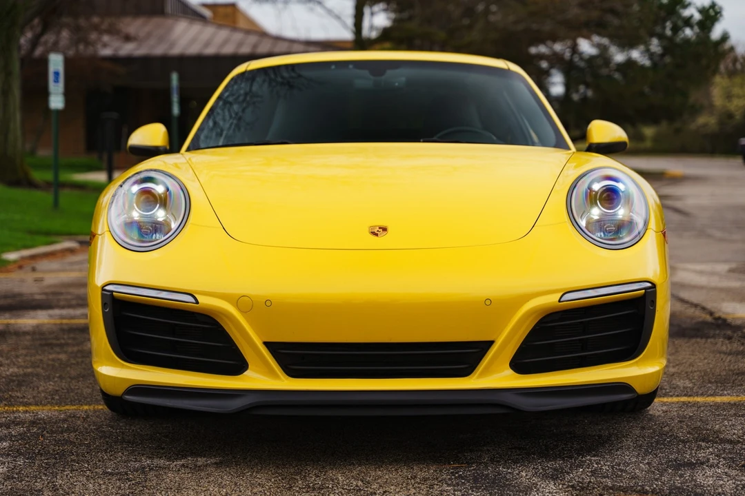 2017 Porsche - Image 14 of 31