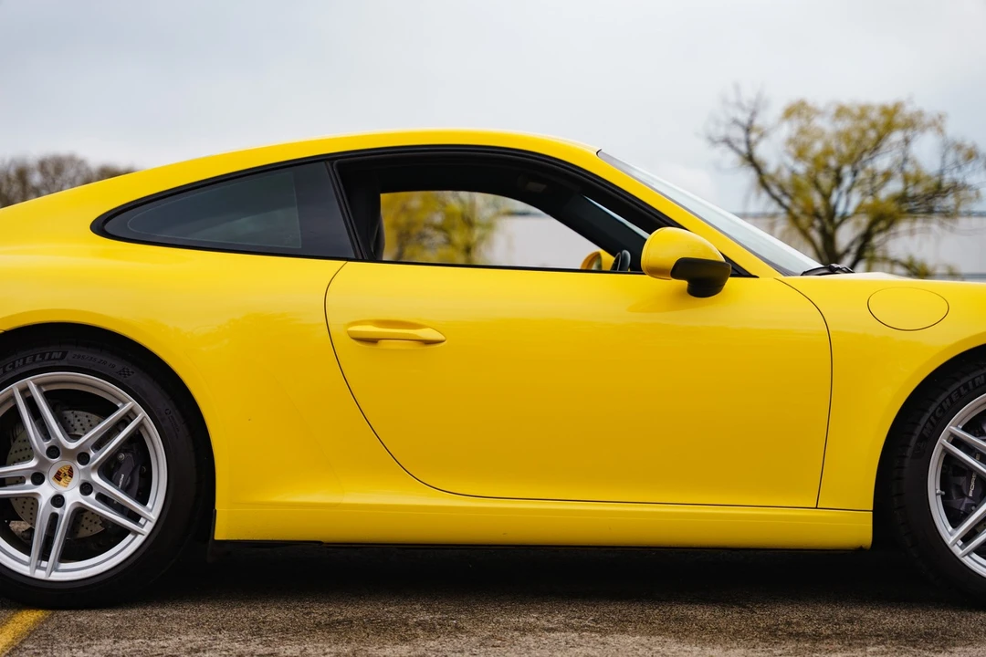 2017 Porsche - Image 18 of 31
